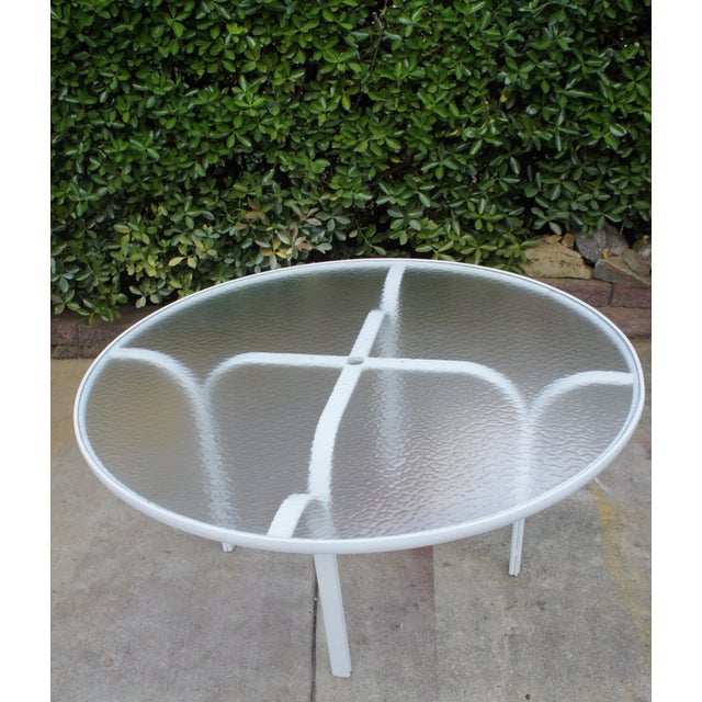 1980s Vintage Brown Jordan Quantum 54in Round Table Chairish