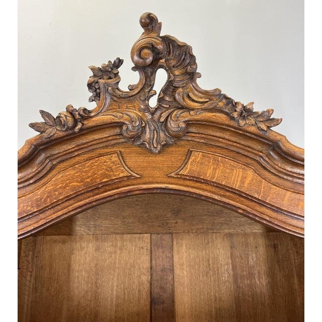 French Style Bookcase in Oak For Sale - Image 4 of 17