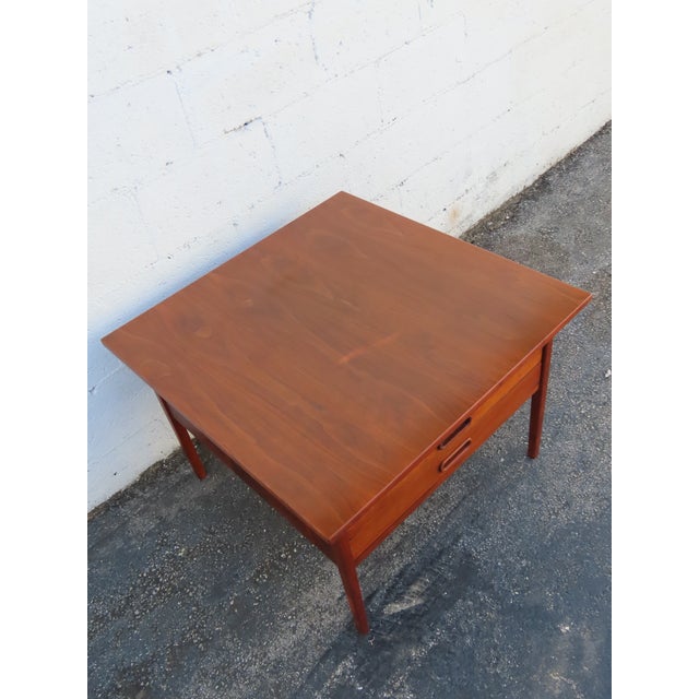 Danish Modern Nightstand Side End Bedside Table 6377 For Sale - Image 13 of 18