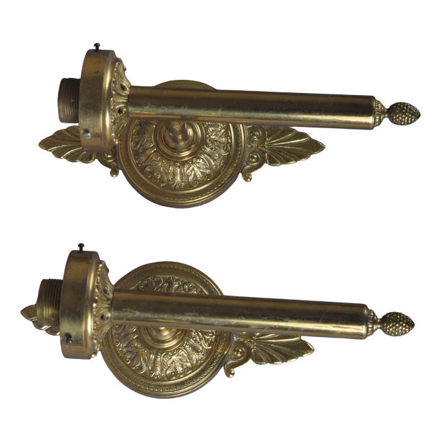 Brass Wall Sconces with Ornate Round Backplates and Pineapple Finials, 1950s, Set of 2 For Sale