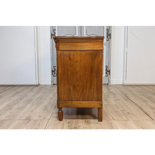 Italian 19th Century Walnut Four-Drawer Commode with Shield-Shaped Escutcheons For Sale - Image 9 of 12