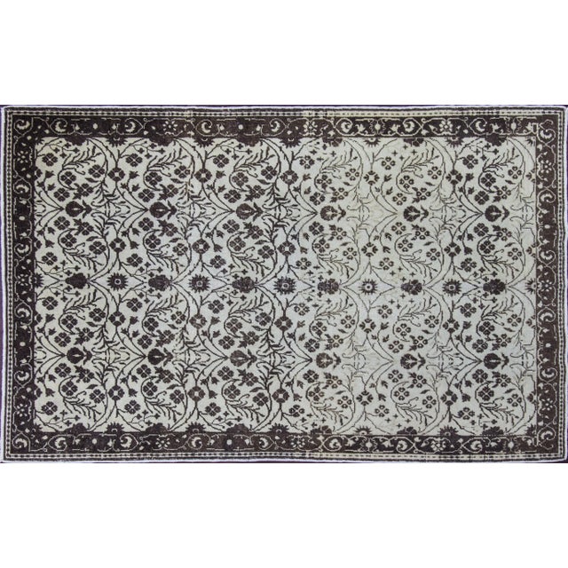 Ushak rugs have been in production since the 15th century with superb wools and natural dyes, . Unlike other Turkish rugs,...