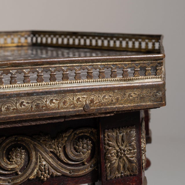 French 1880-1889 France Rich Walnut Brown Turned Walnut Pedestal Stand For Sale - Image 3 of 10