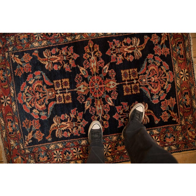 :: Center medallion in a floral bouquet defined by design density adorned at either end by outwardly directed sprawling...