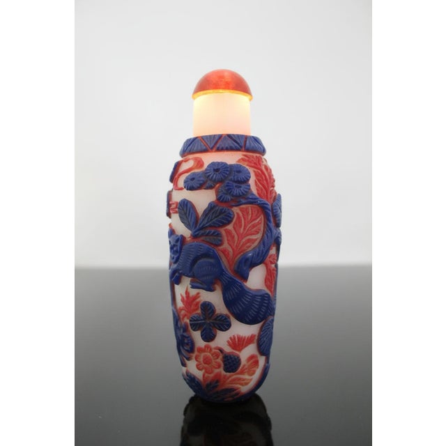 Chinese Chinese Animal & Bird Carved Overlay Red & Blue Peking Glass Snuff Bottle For Sale - Image 3 of 14