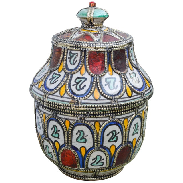 Mid 20th Century Moroccan Ceramic Bowl With Lid For Sale - Image 4 of 8