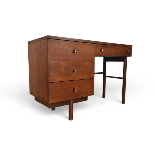 Mid Century Walnut Writing Desk in Walnut by Stanley For Sale In San Francisco - Image 6 of 10