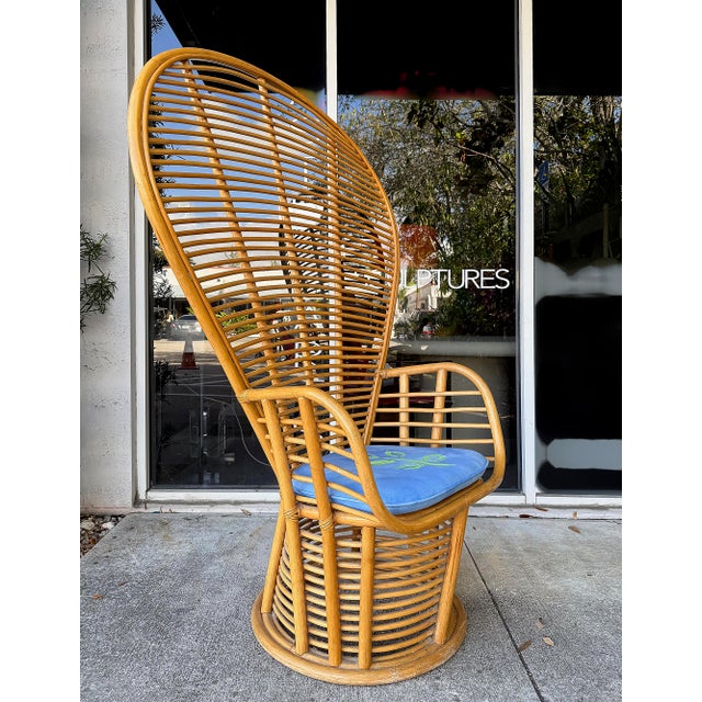Late 20th Century Substantial Coastal Sculptural Rattan, Reed Peacock Chair, Great Condition For Sale - Image 5 of 11