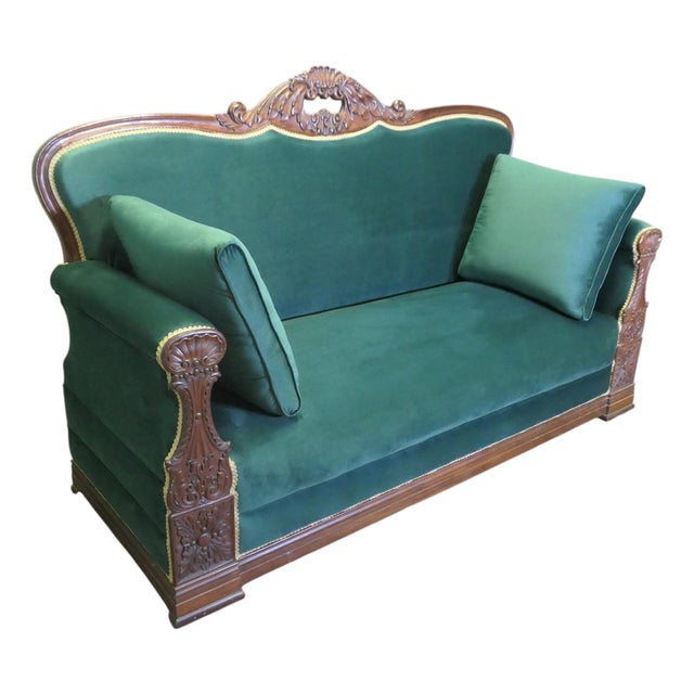 Large Reception Salon Chaise Lounge in Green Velvet For Sale