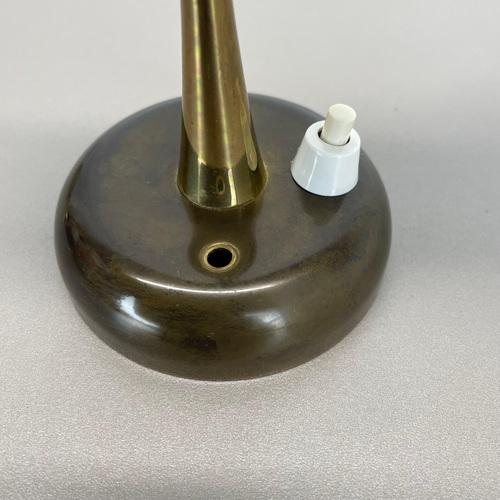 Brass and Metal Diabolo Theatre Wall Light in the style of Gio Ponti and Stilnovo, Italy, 1950s For Sale - Image 10 of 18