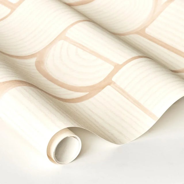 Schumacher Schumacher x BACKDROP Bloomsbury Wallpaper in Warm White For Sale - Image 4 of 5