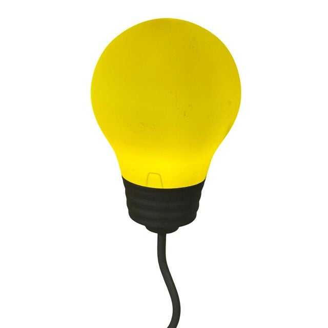Metal Postmodern Pop Art Squiggly Table Lamp with Yellow Bulb, 1990s For Sale - Image 7 of 8