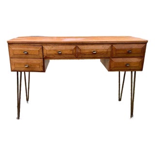 Mid-Century Modern Floating Desk by Aristo-Bilt Furniture. For Sale