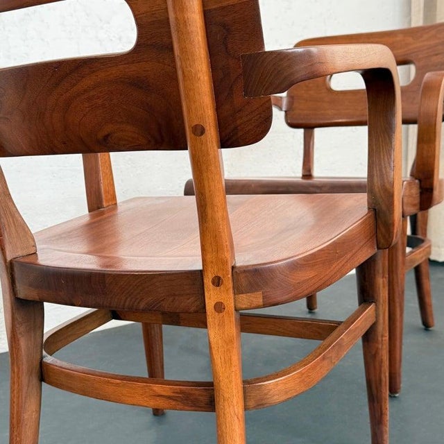Wood 1950s Pair of Mid-Century Modern Walnut Armchairs by Gunlocke For Sale - Image 7 of 10