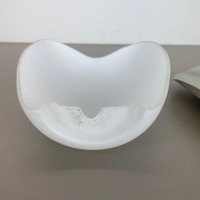 Shell Wall Light attributed to Wilhelm Wagenfeld for Peill & Putzler, Germany, 1950s For Sale - Image 17 of 18