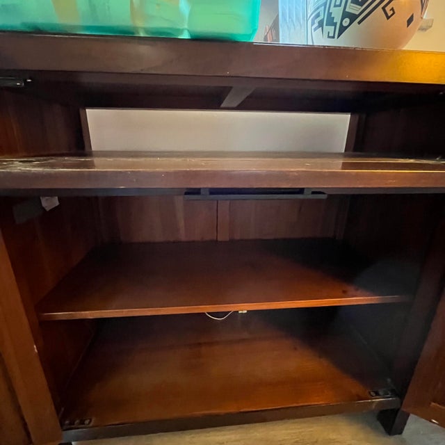 Brown Gumps Maria Yee Charging Tabouret For Sale - Image 8 of 10