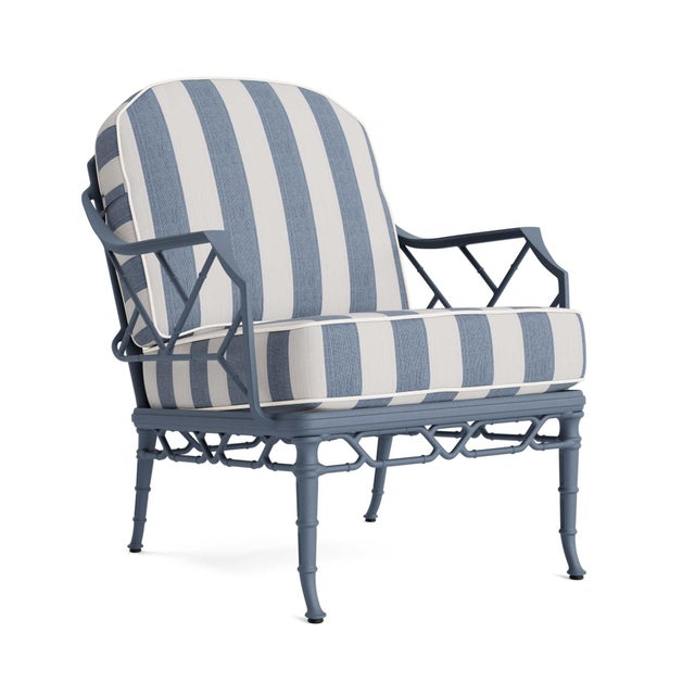 Brown Jordan Calcutta Lounge Chair in Sapphire with Sapphire Stripe and Sea Salt Welt Cushions For Sale