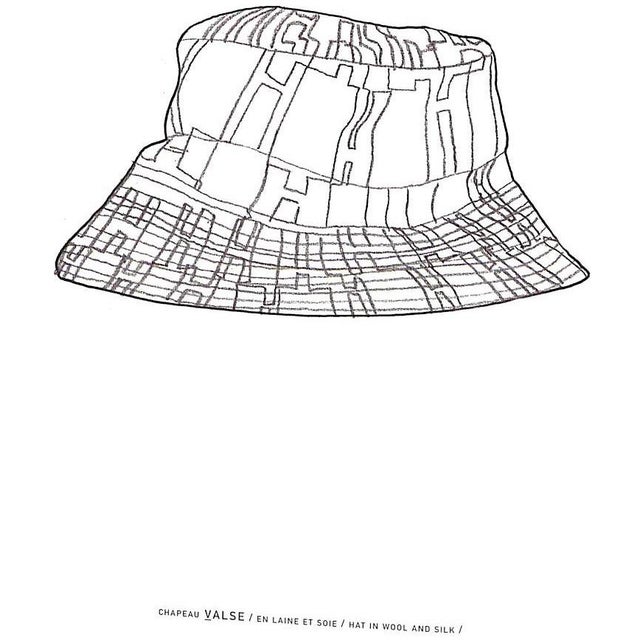 Paper "Hermes Fall Winter 1999-2000 Objets" For Sale - Image 7 of 12