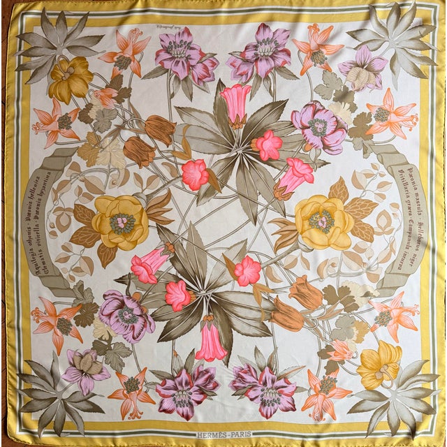 1990s Hermès Fleurs D’Hellade 1992 Designed by Goulandris Niki For Sale - Image 5 of 5