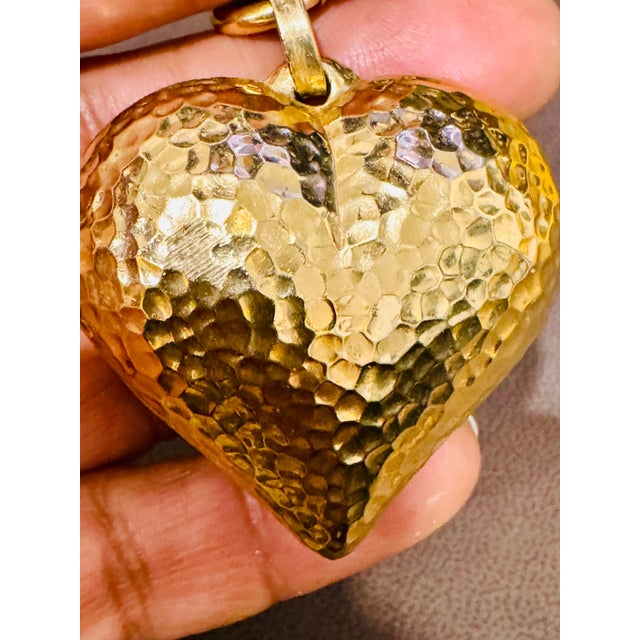 Metal Vintage 14 Karat Yellow Gold 24.3 Gm Link Bracelet for Charms with Heart Charm For Sale - Image 7 of 18