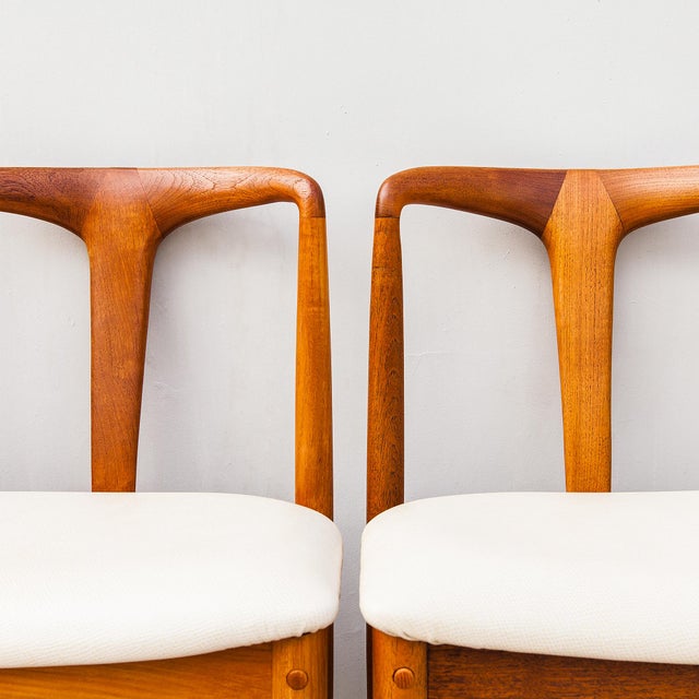 Vintage Danish Modern "Juliane" Teak & Leather Dining Chair by Johannes Andersen For Sale - Image 11 of 13