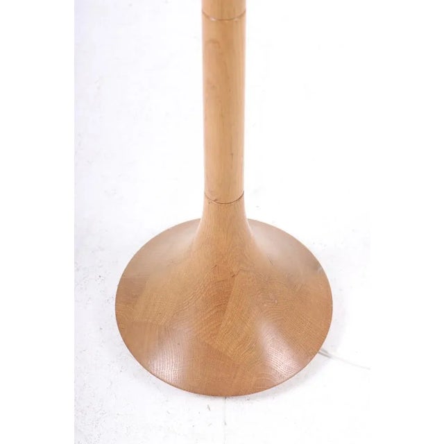 Great looking floor lamp in oak and fabric shade. Designed and made in Denmark. European Plug (up to 250V).The wiring of...