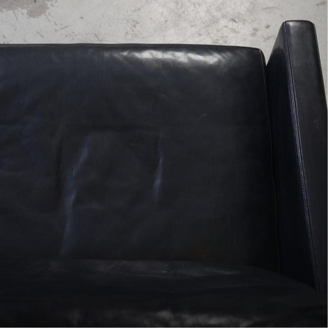 Animal Skin PK31 2-Seater Sofa in Black Elegance Leather by Poul Kjærholm, 2006 For Sale - Image 7 of 18