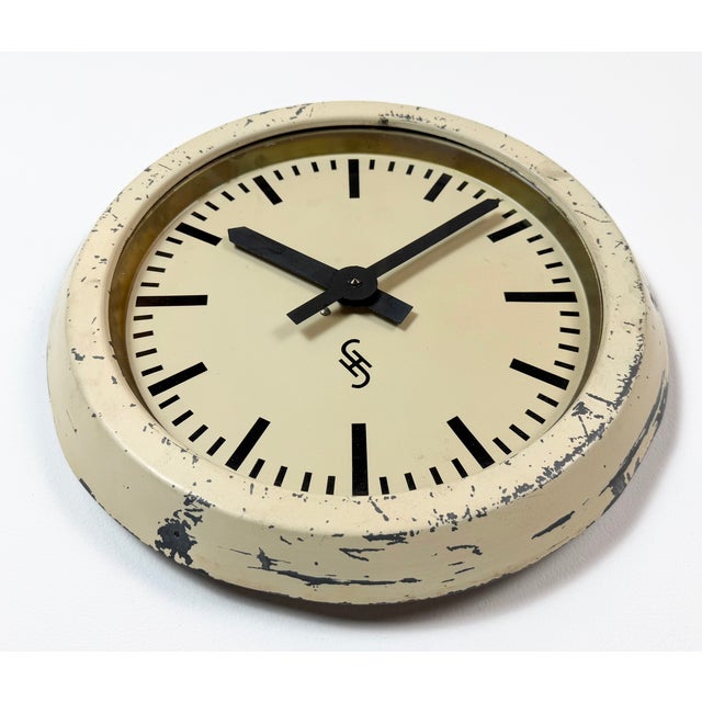 Vintage Industrial Factory Wall Clock from Siemens, 1950s For Sale - Image 6 of 17