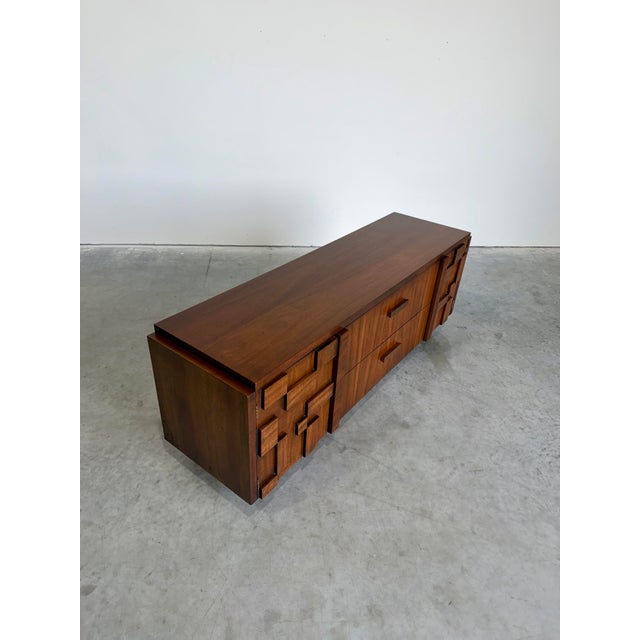 1970s Lane Staccato Brutalist 2pc Hutch Display Cabinet For Sale - Image 9 of 12