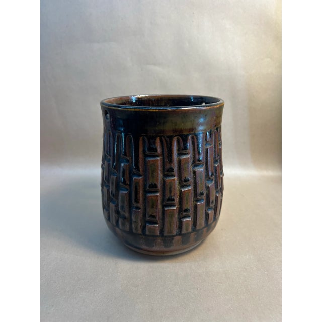 Vintage California Studio Pottery Vase by Yano — Mid-Century Modern Textured Glaze, 1970s For Sale In San Francisco - Image 6 of 7