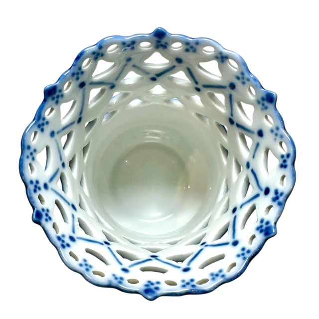 Early 20th Century Early 20th Century Royal Copenhagen Blue and White Fluted Full Lace Vase For Sale - Image 5 of 8