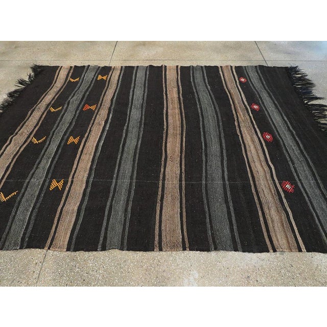 Galerie Shabab Collection Mid-20th Century Handmade Turkish Flatweave Kilim Accent Rug For Sale In New York - Image 6 of 10