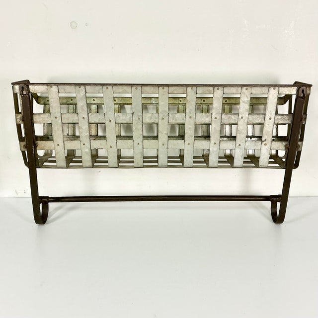 1970s Vintage Farmhouse Boho Chic Rustic Tin Wall-Mounted Basket Shelf With Towel Bar. For Sale - Image 15 of 18