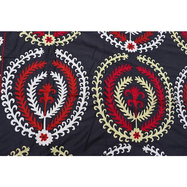 Black Vintage Hand-Embroidered Suzani Wall Hanging, Uzbekistan, 1920s For Sale - Image 8 of 18