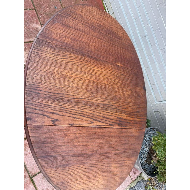 1920s Antique English Table Drop Leaf Gateleg Barley Twist Oak Oval C. 1920-30s For Sale - Image 5 of 8