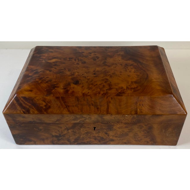 French Art Deco Jewelry Box, Handcrafted Amboyna Wood, 1930s, France For Sale In Miami - Image 6 of 7