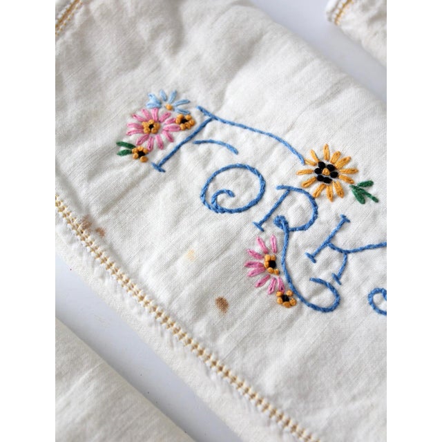 Cream Vintage Embroidered Silverware Holder Set of 4 For Sale - Image 8 of 16
