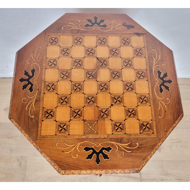 Late 19th Century Victorian Games Table Octagonal Sewing Box with Lock and Key, 1890 For Sale - Image 5 of 18