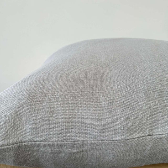 Mid-Century Modern 100% Linen Made in Belgium Fog Linen Pillow With Insert For Sale - Image 3 of 5