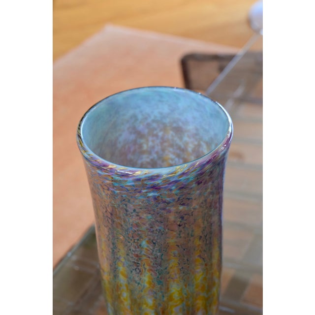 Mid-Century Modern 1980s Joel Bloomberg Iridescent Art Glass Vase For Sale - Image 3 of 7