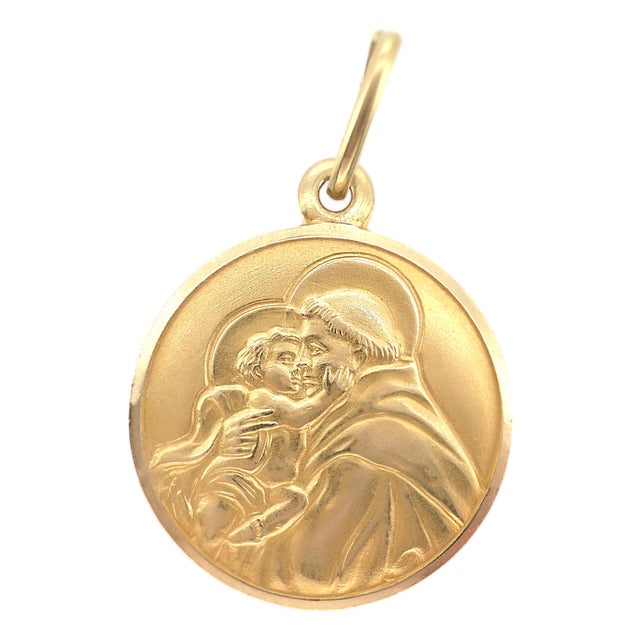 Vintage 1960s Italian 18k Saint Anthony of Padua Holding Baby Jesus Medallion For Sale