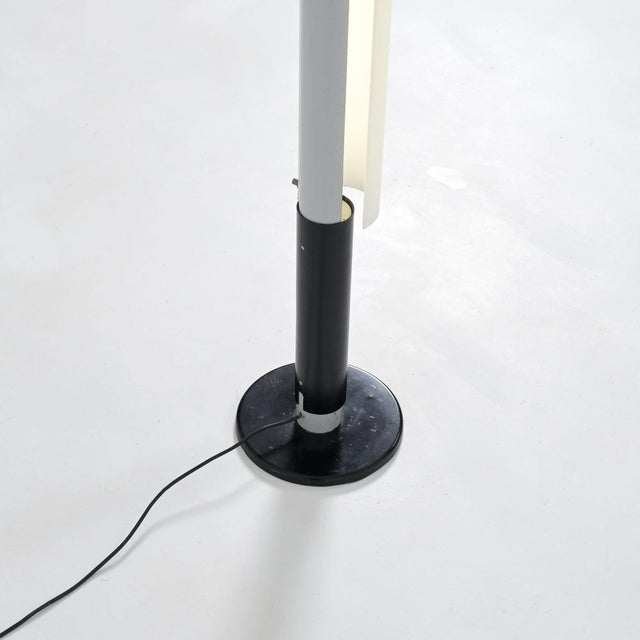 Minimalist Floor Lamp by Johan Niegeman for Artiforte, 1950s For Sale - Image 16 of 18
