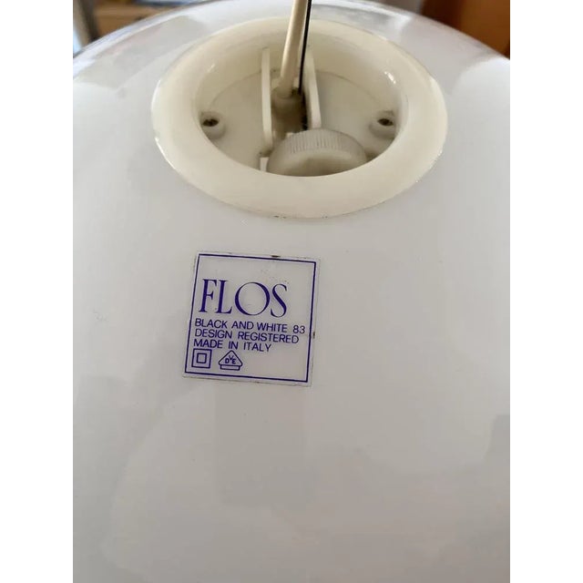 Flos Mid-Century Italian Black and White Pendant Light by Achille and Pier Giacomo Castiglioni for Flos, 1965 For Sale - Image 4 of 15