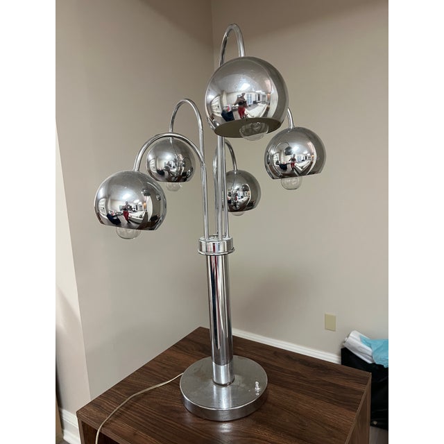 Mid-Century Modern Vintage Robert Sonneman Style Chrome Waterfall Table Lamp For Sale - Image 3 of 3