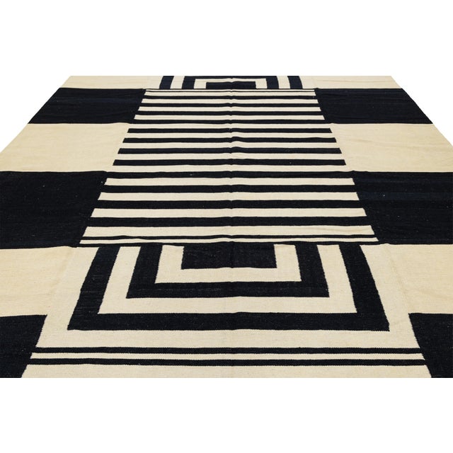 2020s Modern Navajo Style Hand-Woven Wool Flat-Weave Area Rug in Black & Ivory For Sale - Image 5 of 9