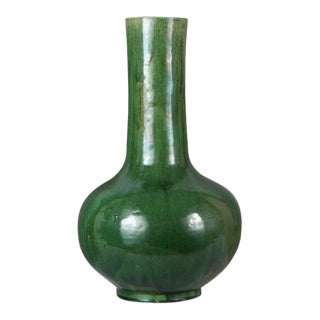 18th Century Chinese Monochrome Green Glazed Pottery Vase For Sale