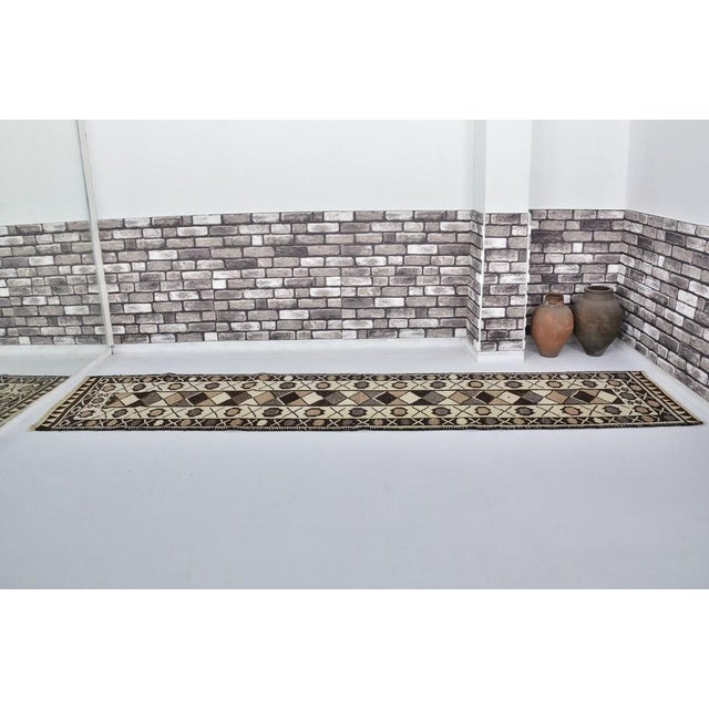 Vintage Anatolian Wool Runner, Hand-Woven Geometric Kilim With Earth Tones For Sale - Image 10 of 10