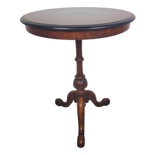 Victorian Occasional Table in Carved Walnut, 1890s For Sale