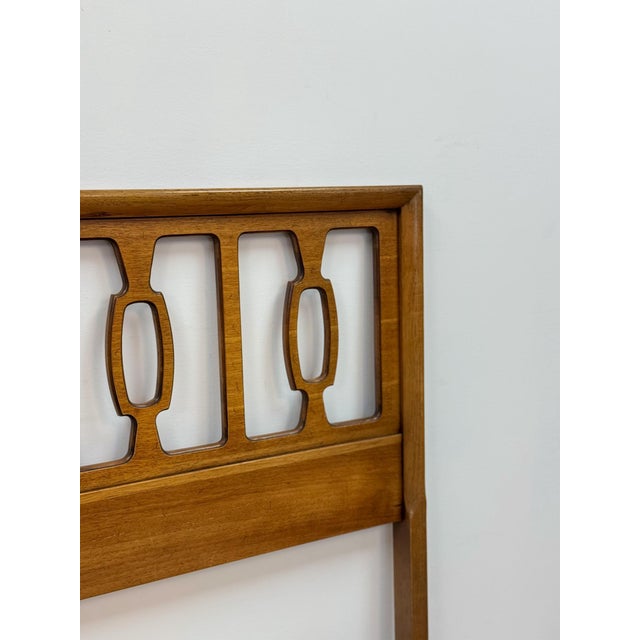 Vintage MCM Drexel Meridian Style King Headboard Collectible Walnut Bed Made From Twin For Sale - Image 12 of 12