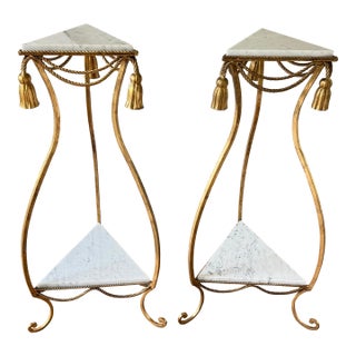 1950s Pair of Hollywood Regency Gilt Iron & Carrara Marble Tassel Corner Tables For Sale